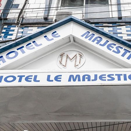 Hotel Le Majestic 두알라 외부 사진
